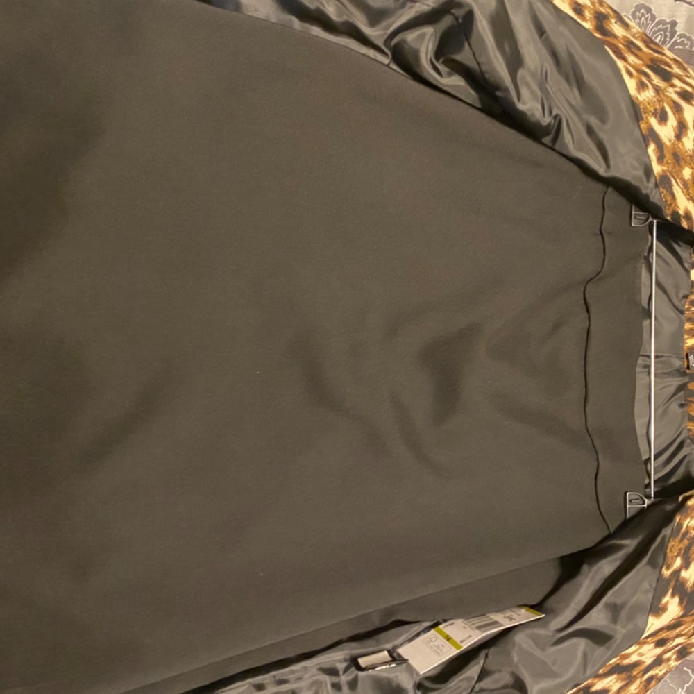 Suit - Picture 2 of 3
